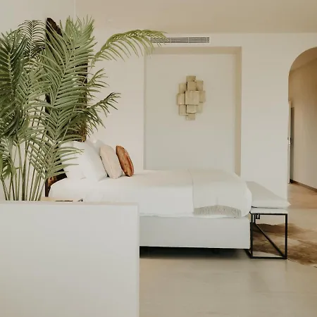 Comfy Apartahotel *
