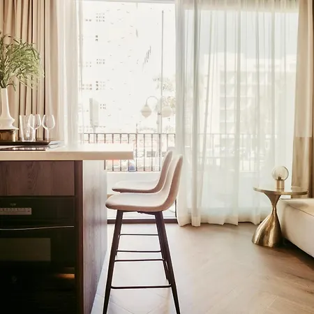 Comfy Apartahotel *