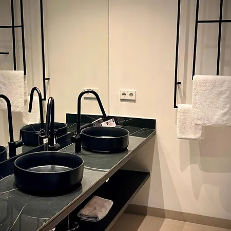 Comfy Apartahotel