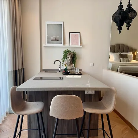 Comfy Apartahotel