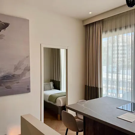 Comfy Apartahotel *