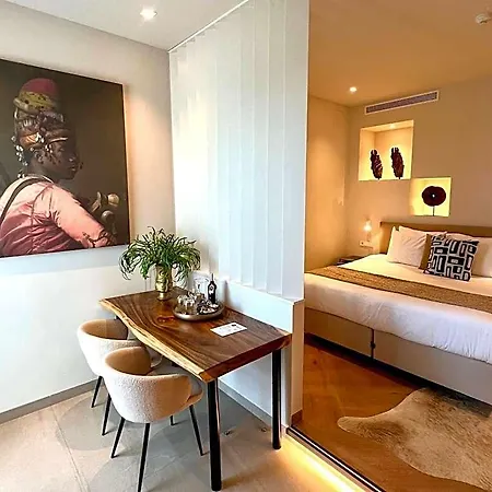 Silken Comfy Отель