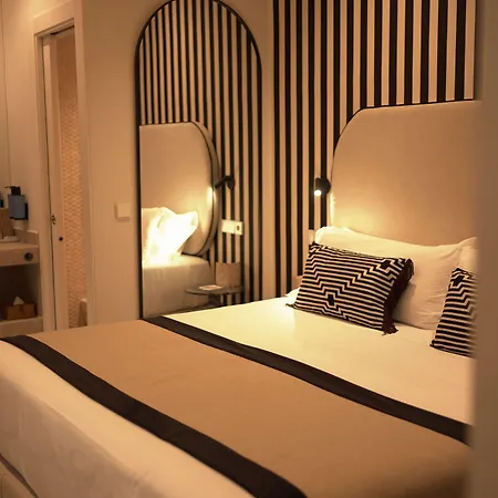 Silken Comfy מלון 5*