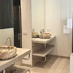 Comfy Hotel