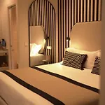 Comfy فندق 5*